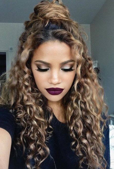 hot-hairstyles-for-curly-hair-92_2 Hot hairstyles for curly hair