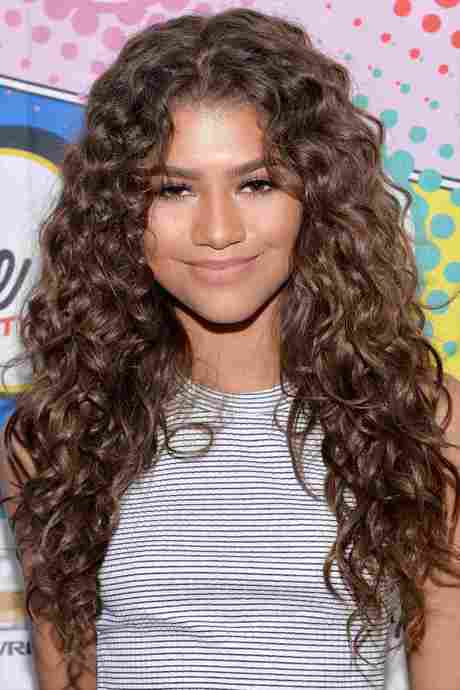 hot-hairstyles-for-curly-hair-92_6 Hot hairstyles for curly hair