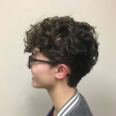 latest-short-haircuts-for-curly-hair-95_16 Latest short haircuts for curly hair