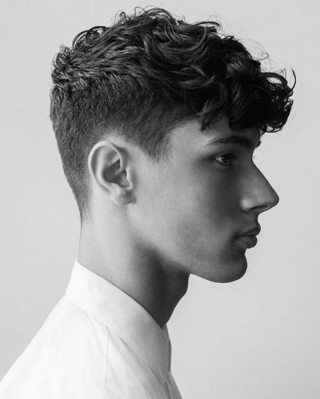 popular-haircuts-for-curly-hair-95_11 Popular haircuts for curly hair