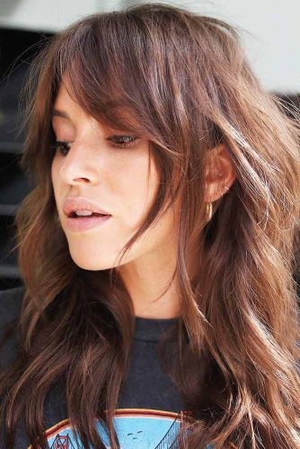 haircuts-with-lots-of-layers-and-side-bangs-88_13 Haircuts with lots of layers and side bangs