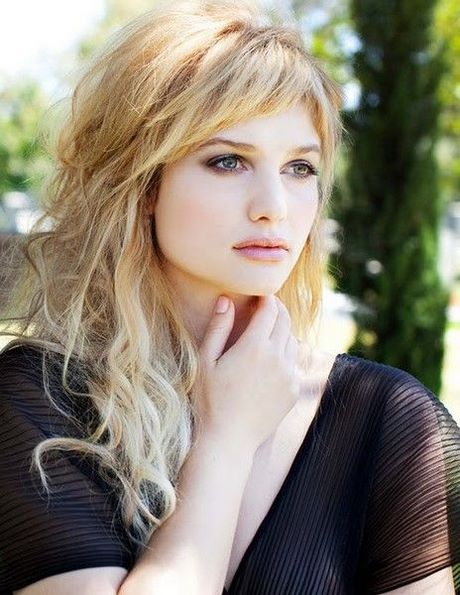 hairstyles-for-short-bangs-and-long-hair-28_8 Hairstyles for short bangs and long hair