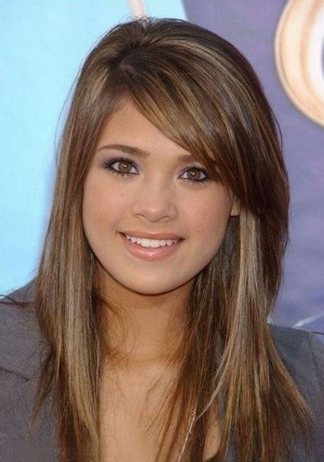 layered-hairstyles-for-long-hair-with-side-fringe-79_4 Layered hairstyles for long hair with side fringe