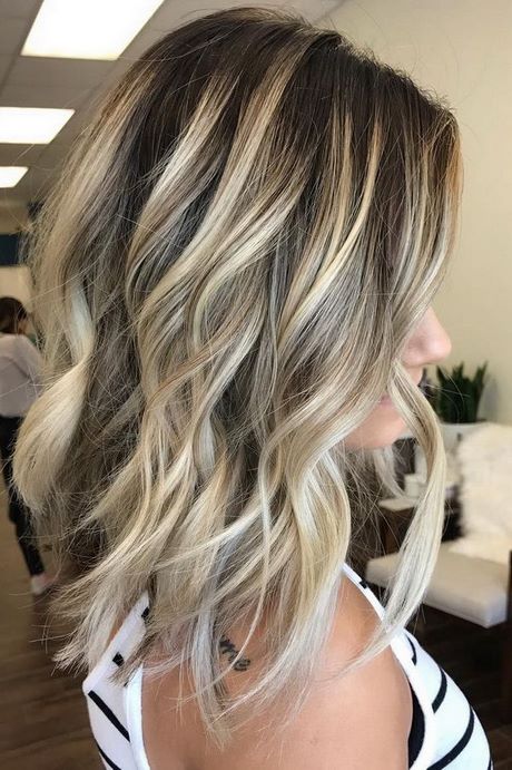 popular-blonde-hairstyles-45_12 Popular blonde hairstyles