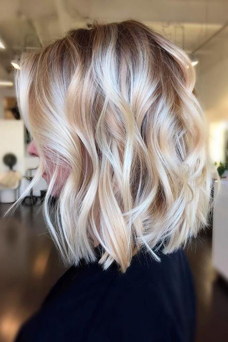 pretty-blonde-hairstyles-34_9 Pretty blonde hairstyles