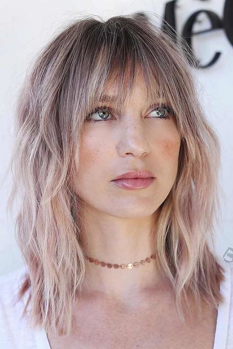 shoulder-length-haircuts-with-bangs-and-layers-55_19 Shoulder length haircuts with bangs and layers