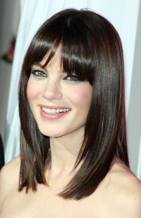 straight-hair-with-bangs-hairstyles-78_3 Straight hair with bangs hairstyles