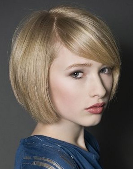 sweeping-fringe-short-hairstyles-60_7 Sweeping fringe short hairstyles