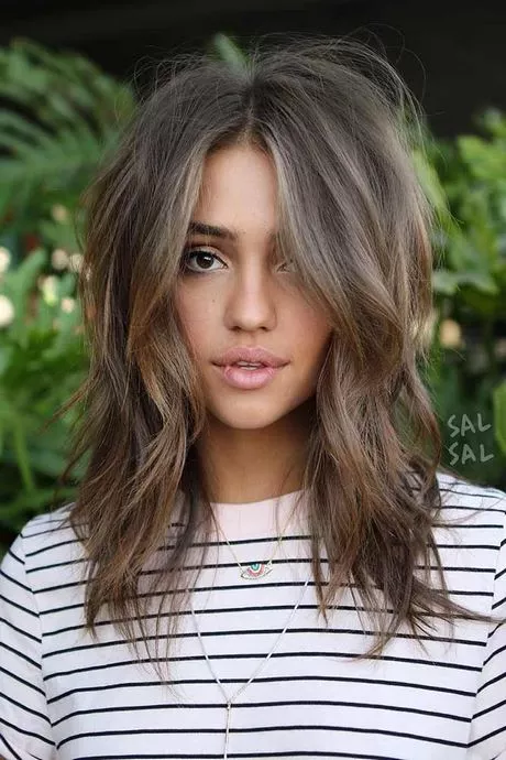 hairstyles-for-mid-length-hair-2024-34_13-5 Hairstyles for mid length hair 2024