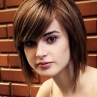 Medium layered haircuts for round faces