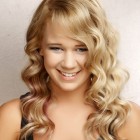 Prom hairstyles for thick curly hair