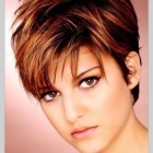 Modern short hairstyles for round faces