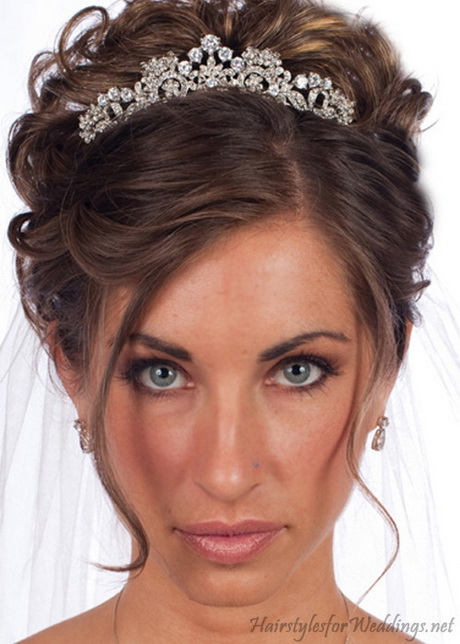 bridal-hairstyles-with-tiara-88-10 Bridal hairstyles with tiara