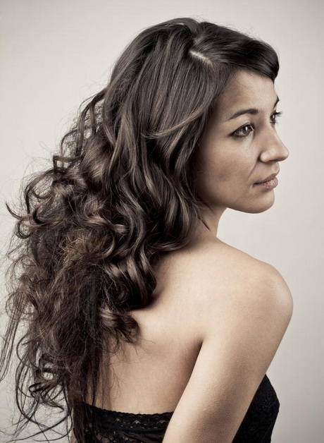 cute-hairstyles-for-curly-long-hair-77-11 Cute hairstyles for curly long hair