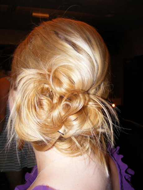 easy-bun-hairstyles-for-long-hair-43-6 Easy bun hairstyles for long hair