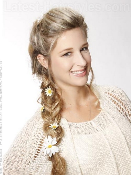 Hairstyle of half-up half-down braid with side bangs