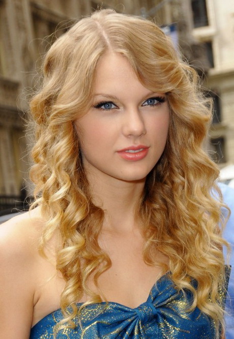 hairstyles-for-girls-with-curly-hair-33-15 Hairstyles for girls with curly hair