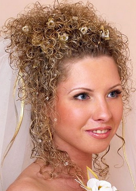 half-up-curly-hairstyles-07-4 Half up curly hairstyles