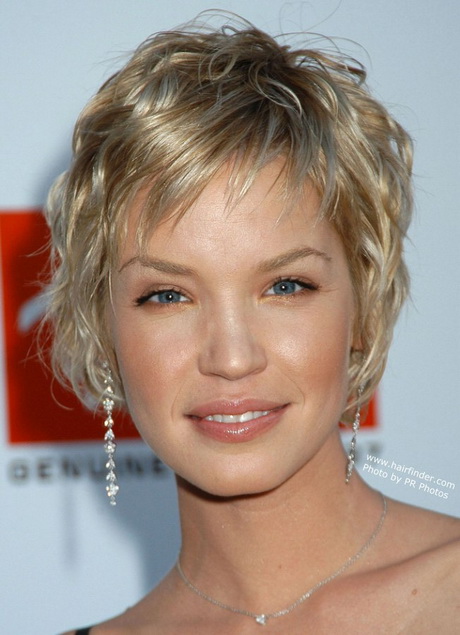images-of-short-layered-hairstyles-34-7 Images of short layered hairstyles
