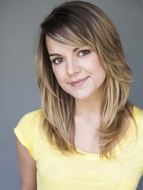medium-layered-haircut-with-bangs-68-7 Medium layered haircut with bangs