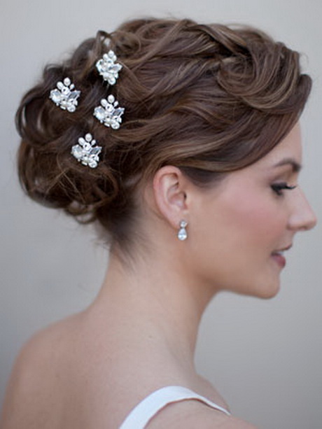 naturally-curly-wedding-hairstyles-30-10 Naturally curly wedding hairstyles