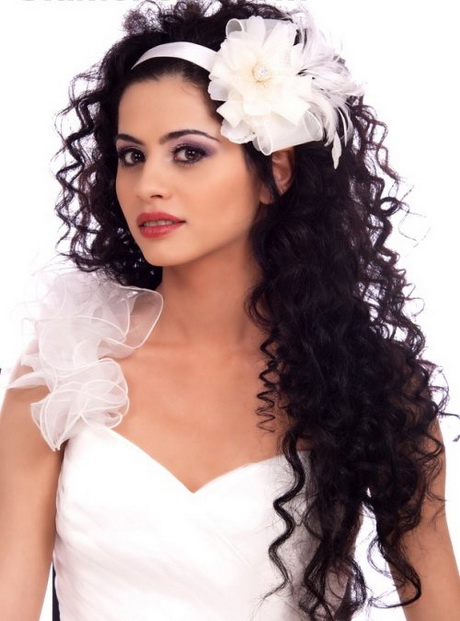 naturally-curly-wedding-hairstyles-30-18 Naturally curly wedding hairstyles