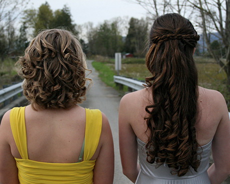 prom-hairstyles-for-curly-hair-69 Prom hairstyles for curly hair