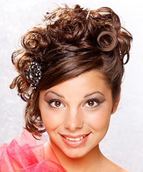 prom-hairstyles-for-medium-curly-hair-78-2 Prom hairstyles for medium curly hair