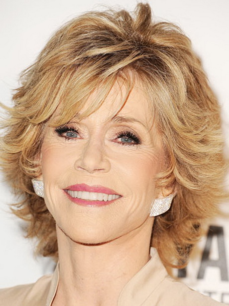 Short haircuts for women over 50 with wavy hair