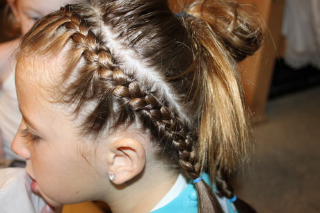 side-french-braid-hairstyles-94-17 Side french braid hairstyles