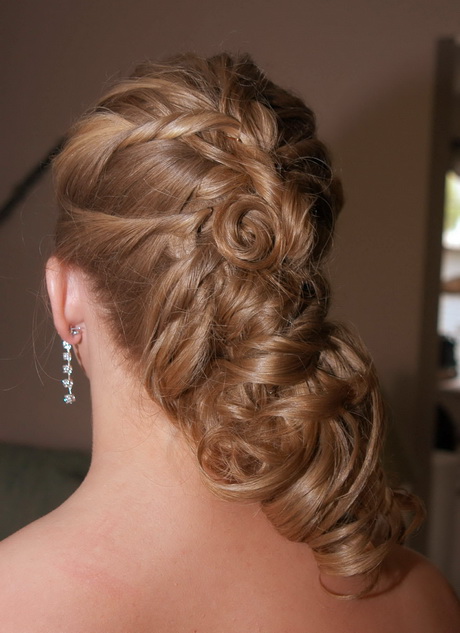 side-swept-hairstyles-for-prom-48-17 Side swept hairstyles for prom