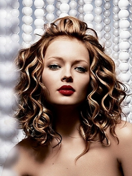 Spiral Curly Hairstyles Style And Beauty 