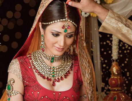 bridal-hairstyles-for-indian-weddings-42-19 Bridal hairstyles for indian weddings