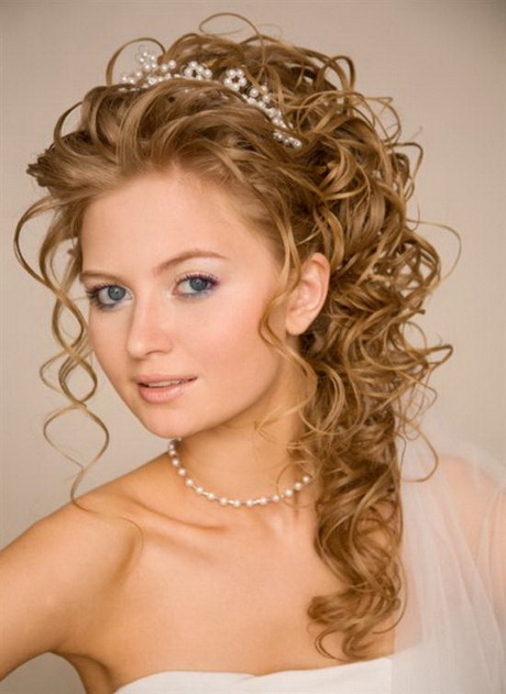 wedding-hair-ideas-for-curly-hair-19 Wedding hair ideas for curly hair