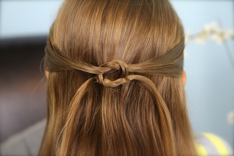 hairstyles-knots-42_7 Hairstyles knots