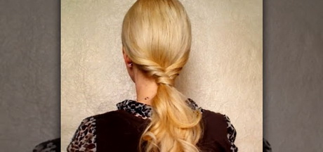 hairstyles-ponytails-medium-hair-12_10 Hairstyles ponytails medium hair