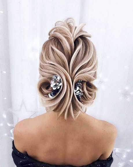 hairstyles-for-prom-2021-95_19 Hairstyles for prom 2021