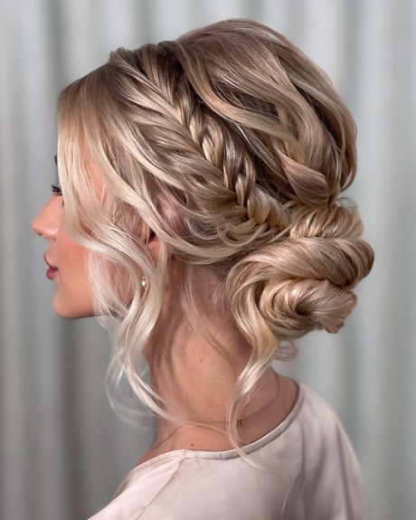 prom-hair-2023-updo-69_3 Prom hair 2023 updo