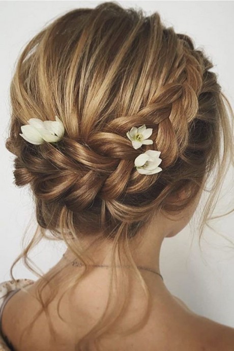 hair-for-bridesmaids-2019-35_13 Hair for bridesmaids 2019
