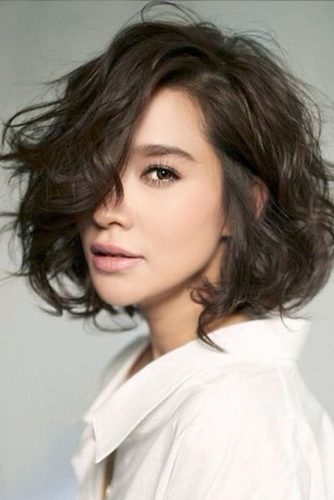 short-hairstyles-for-wavy-hair-2019-17_18 Short hairstyles for wavy hair 2019