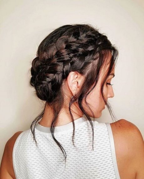 trendy-hairstyles-for-long-hair-2019-35_12 Trendy hairstyles for long hair 2019