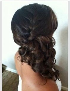 bridesmaid-side-hairstyles-43_14 Bridesmaid side hairstyles