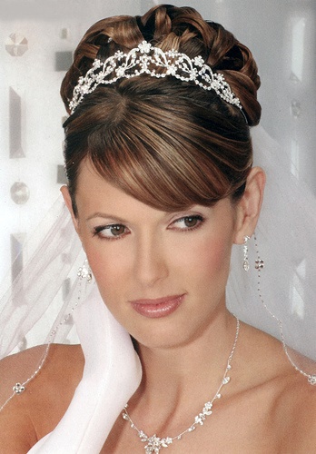 hairstyles-for-a-bride-on-her-wedding-day-22_5 Hairstyles for a bride on her wedding day