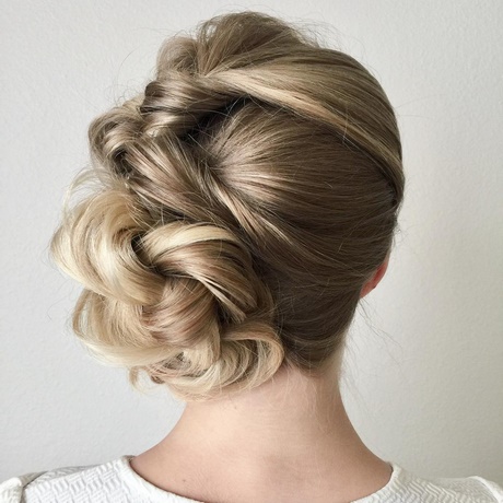 prom-hair-2018-updo-54_5 Prom hair 2018 updo