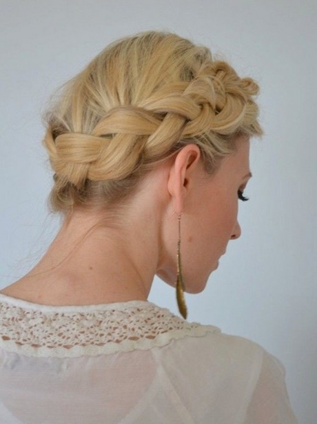prom-hairstyles-for-long-hair-down-with-braids-45_13 Prom hairstyles for long hair down with braids