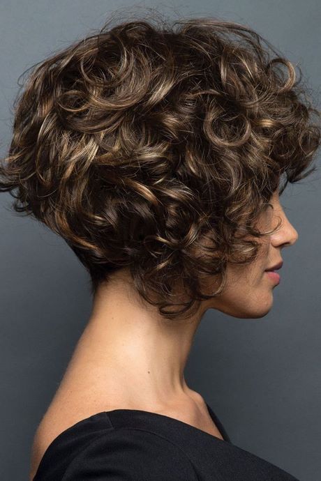 curly-bob-hairstyles-2022-08_13 Curly bob hairstyles 2022