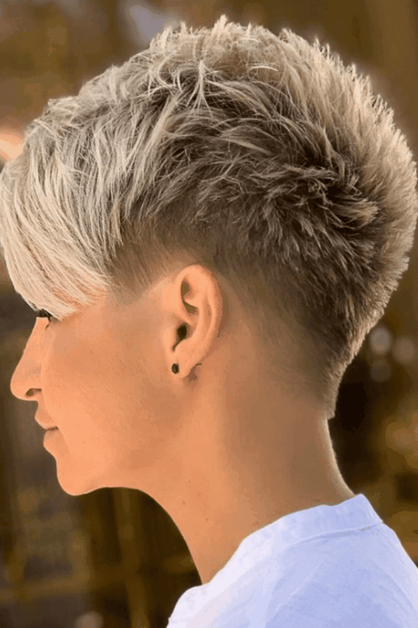 latest-womens-short-hairstyles-2022-74 Latest womens short hairstyles 2022