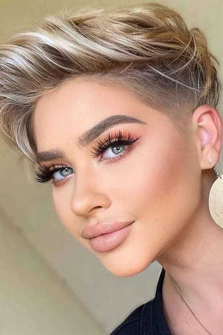 new-short-hairstyle-for-womens-2022-76_3 New short hairstyle for womens 2022