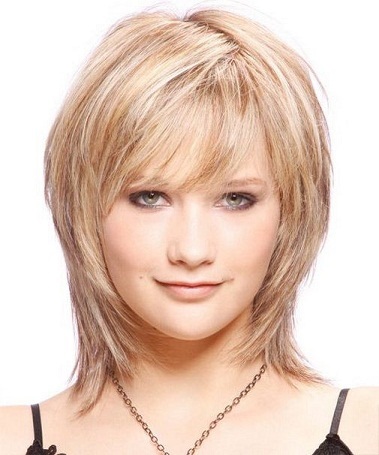 trendy-hairstyles-for-round-faces-2022-87_7 Trendy hairstyles for round faces 2022