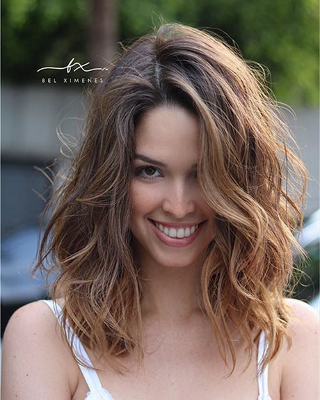 hairstyles-for-long-wavy-hair-2019-35_15 Hairstyles for long wavy hair 2019
